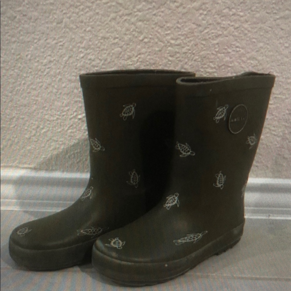 Jamie Kay turtle boots